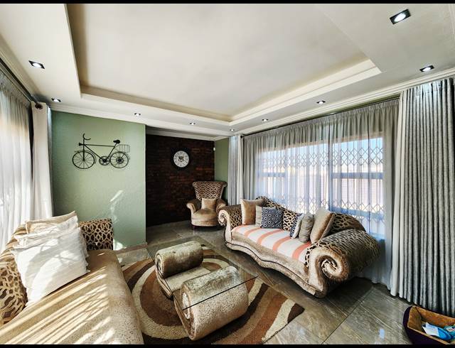 3 BEDROOM HOUSE FOR SALE IN MEYERTON PARK